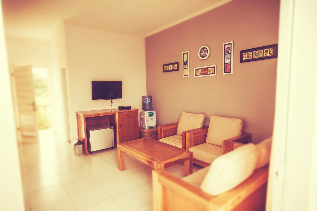 Turtle Beach Hotel Ujunggenteng ภายนอก รูปภาพ